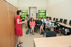 Коллеги из Штутгартского университета в Информационно-библиотечном комплексе СПбГПУ