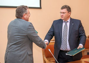 А.И. Рудской и Г.А. Фокин после подписания соглашения
