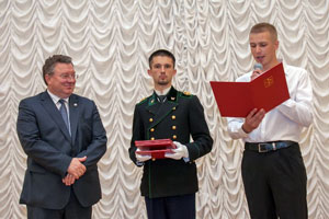 Ректор А.И.Рудской принимает поздравления Ректор А.И.Рудской принимает поздравления