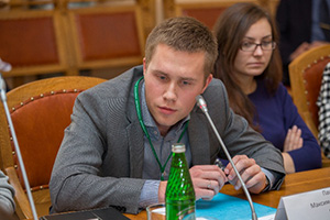 председатель Студенческого совета СПб М. А. Пашоликов на конференции