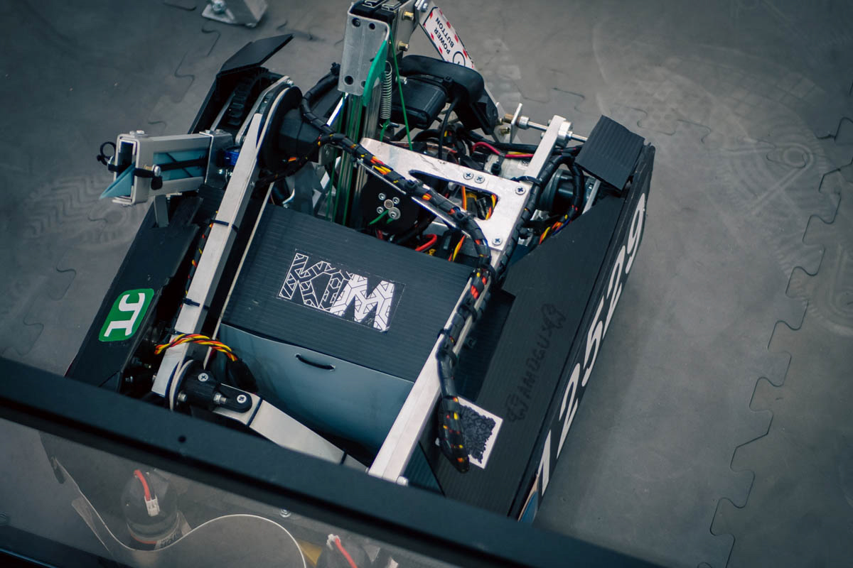 Робот команды KTM 