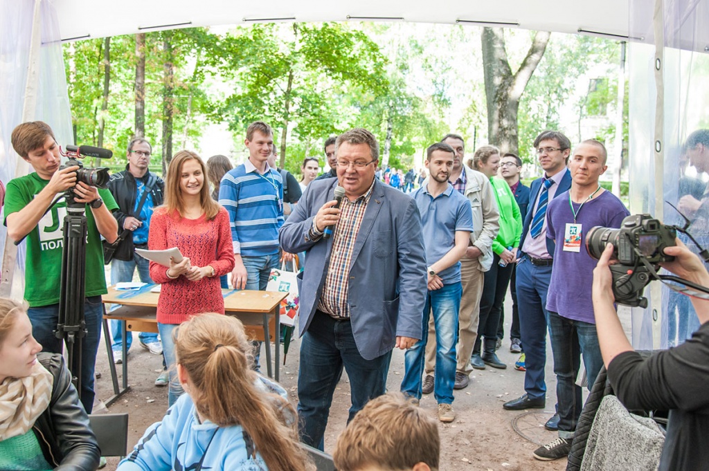 Ректор СПбПУ А.И. Рудской на фестивале Пикник вПолитехническом Ректор СПбПУ А.И. Рудской на фестивале Пикник вПолитехническом