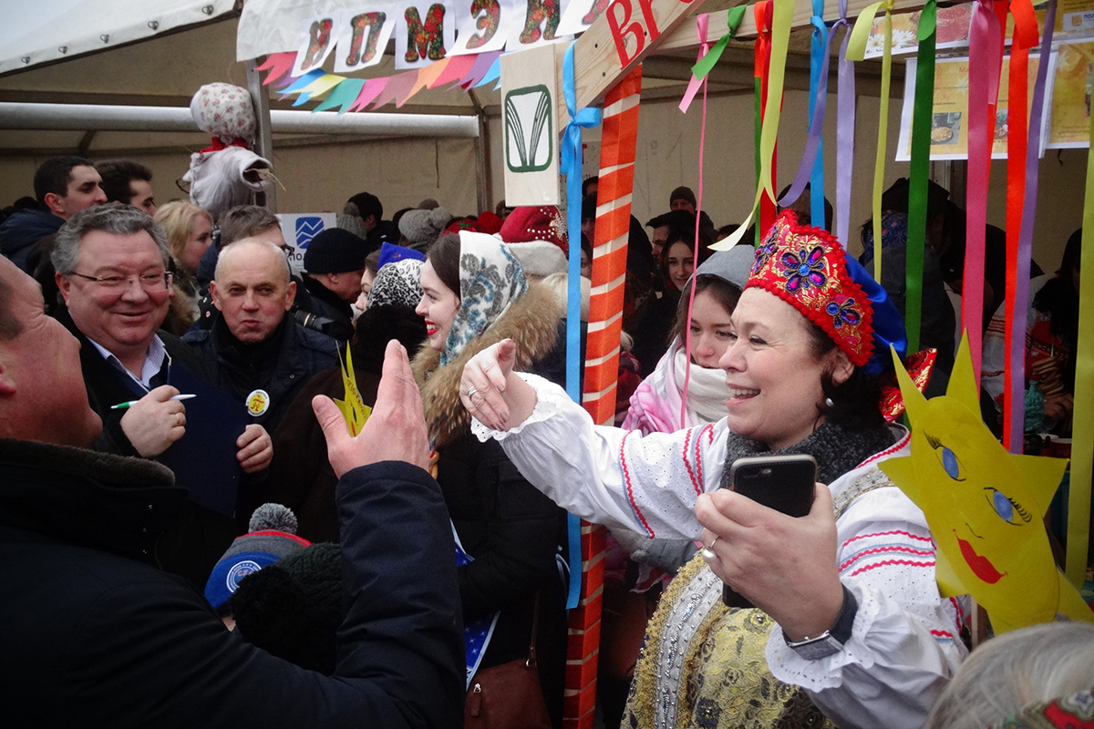 В празднике Масленицы принимают участие как политехники, так и жители Калининского района 