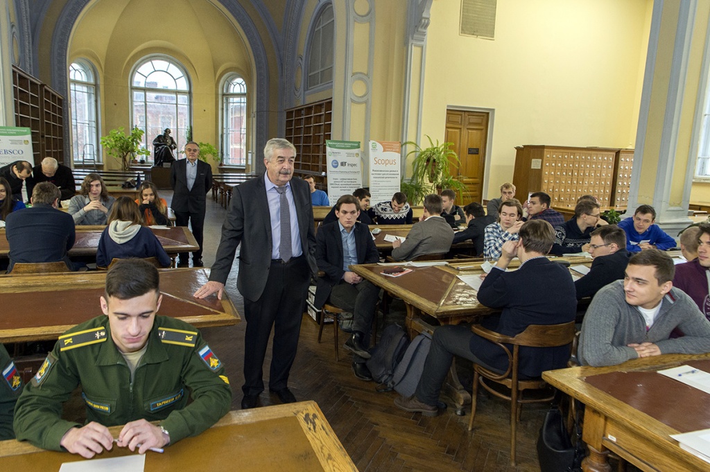 Студенческая олимпиада по робототехнике проводилась на базе СПбПУ – 2 Студенческая олимпиада по робототехнике проводилась на базе СПбПУ – 2