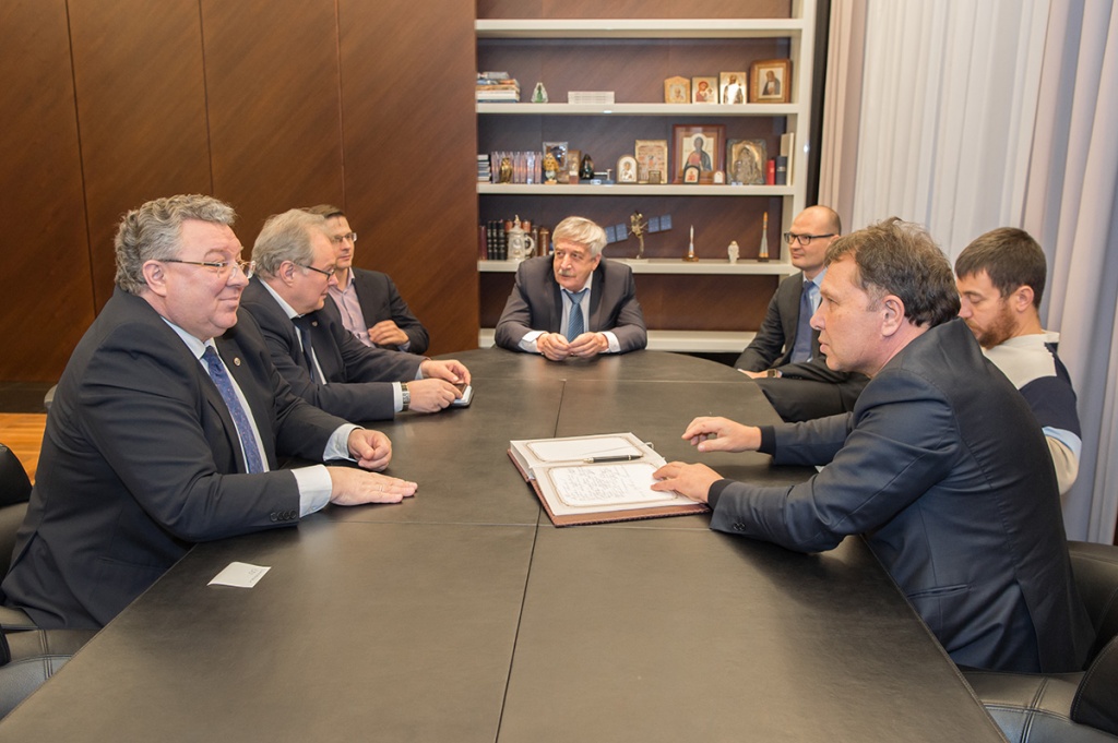 Во время официальной встречи в ректорате обсуждались перспективы сотрудничества с СПбПУ