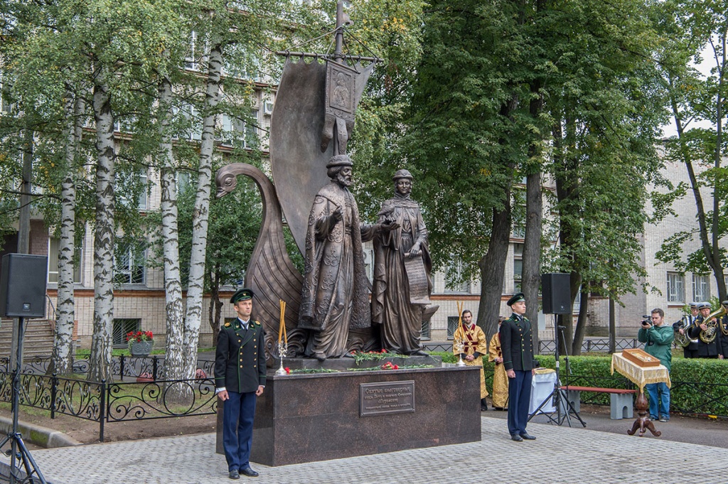 В Политехе состоялось торжественное открытие памятника Святым Петру и Февронии