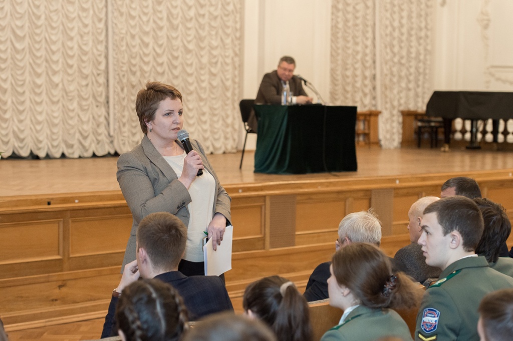 Проректор по образовательной деятельности Е.М. Разинкина ответила на вопросы, касающиеся изменений в образовательном процессе