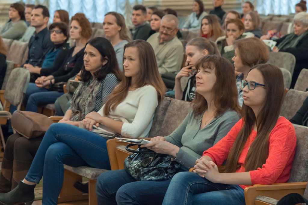 Участники Дня открытых дверей Гуманитарного института