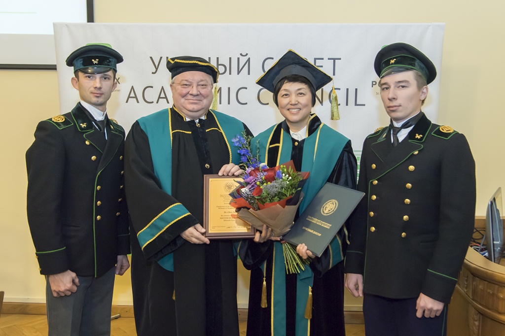 Профессор Университета Цинзхуа г-жа Чэнь СЮЙ стала Почетным доктором СПбПУ 