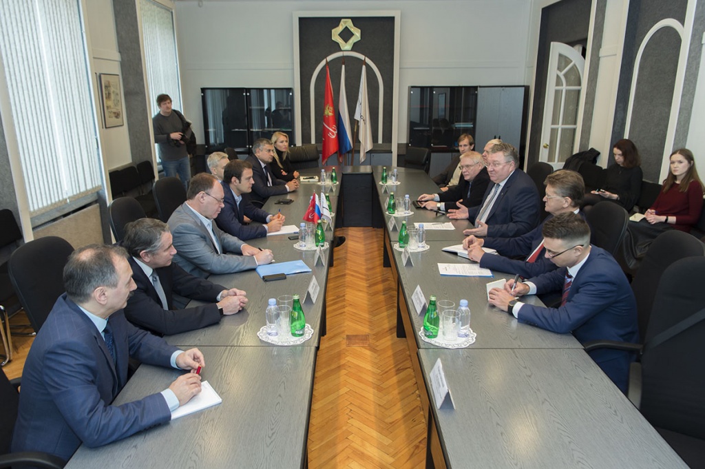 На встрече обсуждались вопросы сотрудничества Кировского завода и СПбПУ 