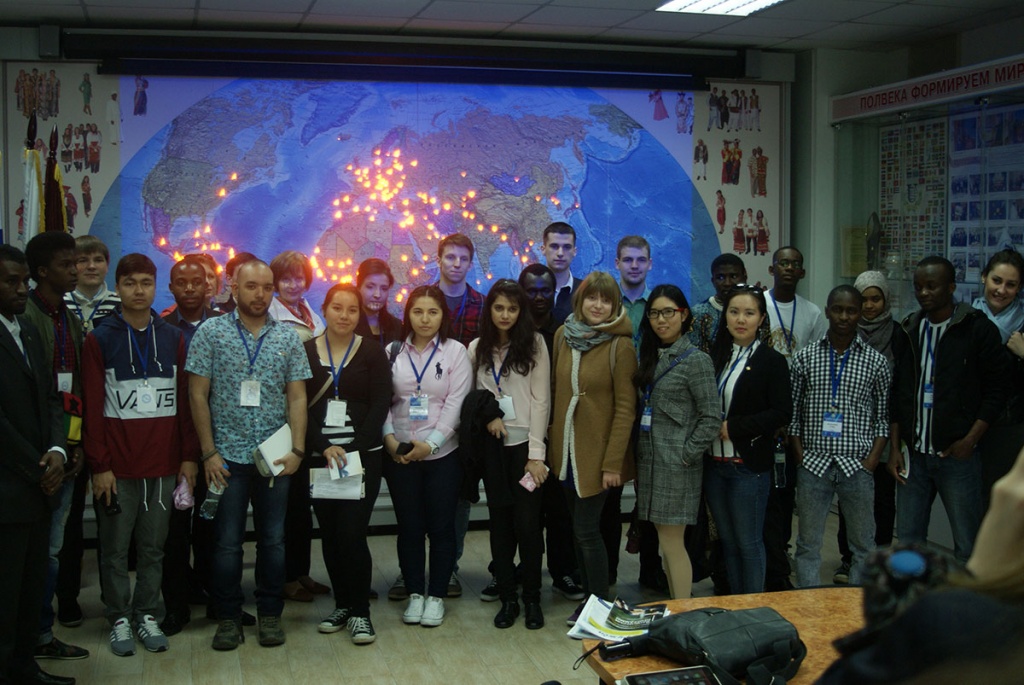 Иностраные студенты из разных стран мира