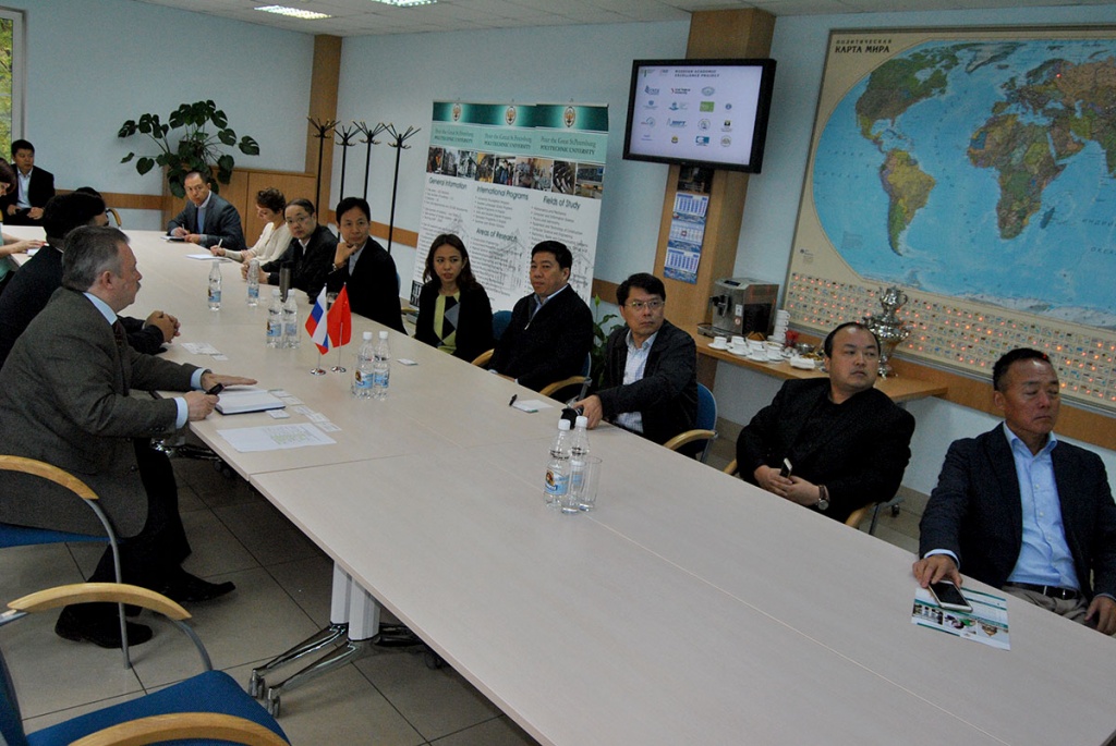 Политех и Университет Цинхуа продолжают диалог о сотрудничестве технопарков