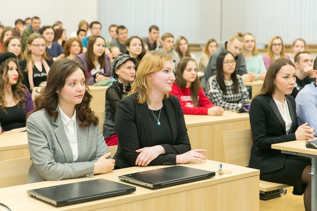 Студенты СПбПУ на церемонии торжественного открытия именной аудитории АО КЛИМОВ