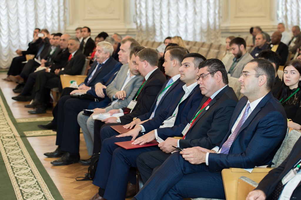 В форуме приняли участие выпускники из ближнего зарубежья, стран Европы, Африки, Азии и Латинской Америки В форуме приняли участие выпускники из ближнего зарубежья, стран Европы, Африки, Азии и Латинской Америки