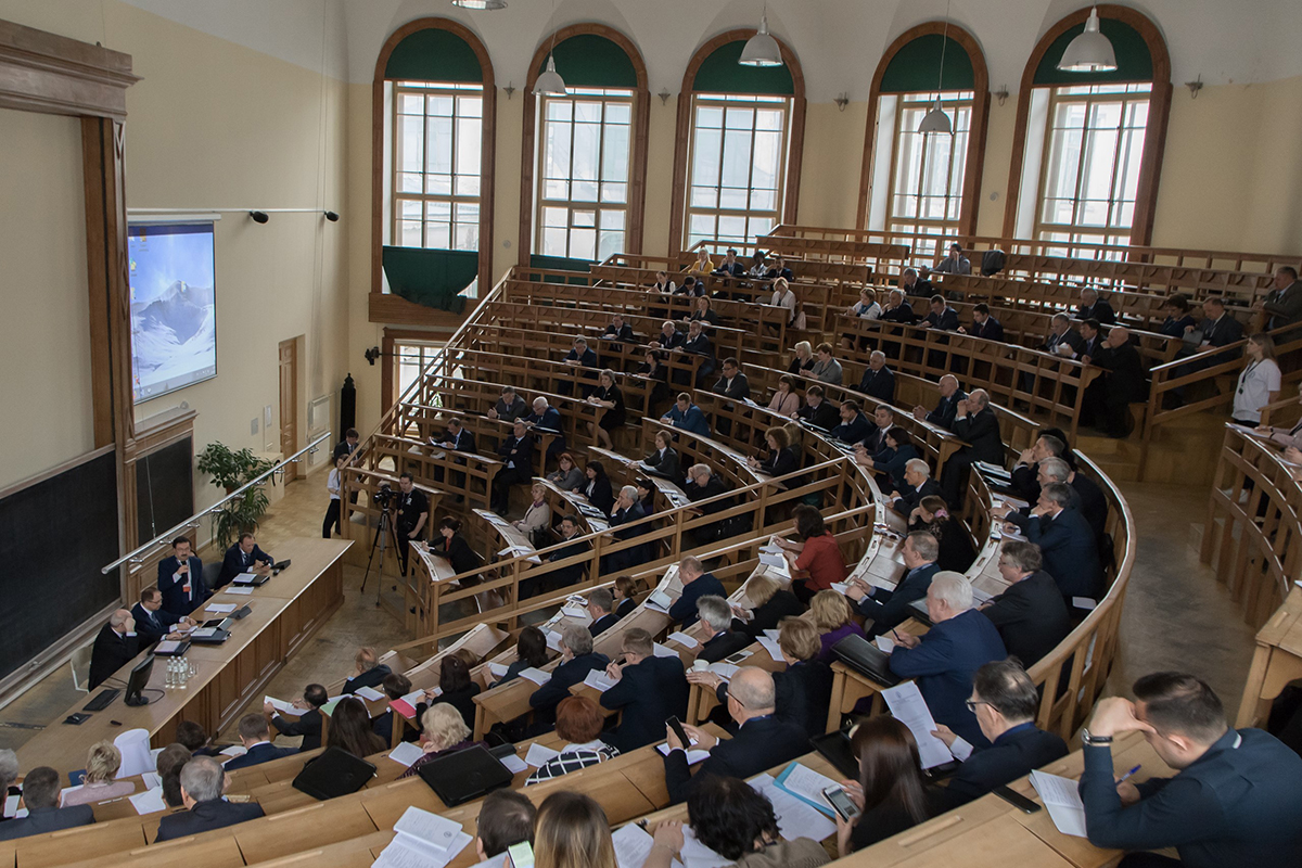 Заседание секции Российские университеты как фундамент единого образовательного пространства 