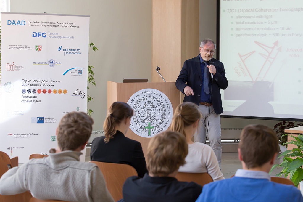 Академический директор IAR профессор Йорг Рачковский рассказал о медицинской инженерии в KIT