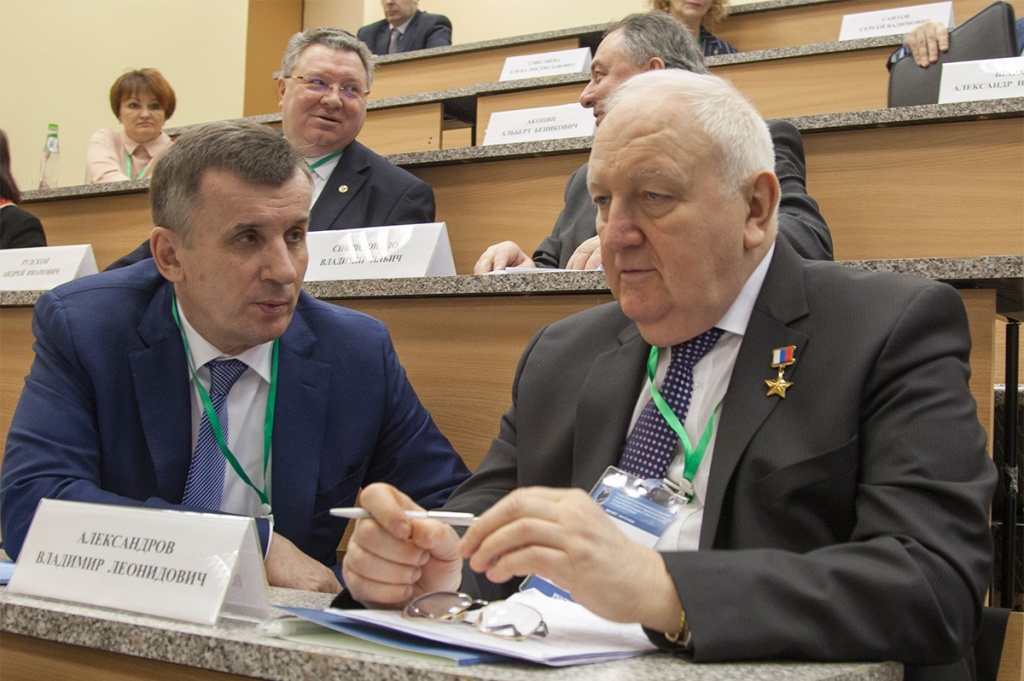 Выездное совещание состоялось по поручению президента РФ во исполнение решений Совбеза РФ по вопросам развития отечественного судостроения Фото пресс-службы СПбГМТУ Выездное совещание состоялось по поручению президента РФ во исполнение решений Совбеза РФ по вопросам развития отечественного судостроения Фото пресс-службы СПбГМТУ