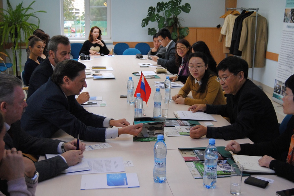 Проректор по международной деятельности Д.Г. Арсеньев рассказал о взаимодействии Политеха с вузами и промышленностью КНР