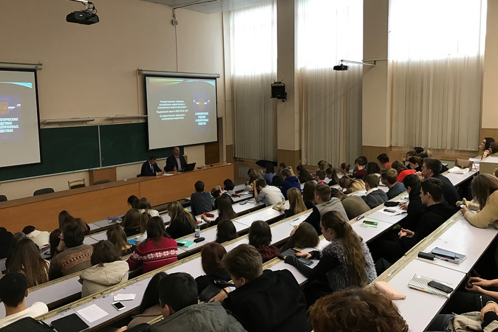 В СПбПУ прошел интерактивный семинар, посвященный противодействию табакокурению и наркомании 