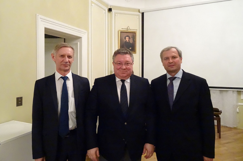 Слева направо: Постоянный представитель РФ при Совете Европы посол И.Д. Солтановский, ректор СПбПУ А.И. Рудской, генконсул РФ в Женеве В.Б. Левицкий Слева направо: Постоянный представитель РФ при Совете Европы посол И.Д. Солтановский, ректор СПбПУ А.И. Рудской, генконсул РФ в Женеве В.Б. Левицкий