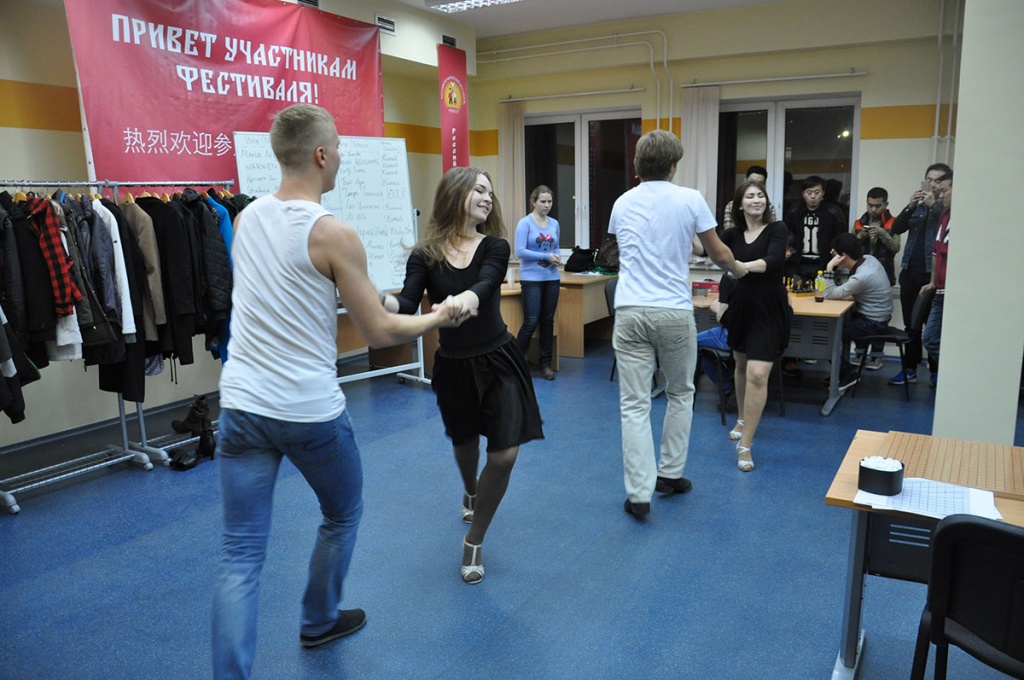 Вечер украсило яркое выступление коллектива Polydance Вечер украсило яркое выступление коллектива Polydance
