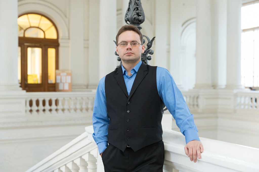 Старший преподаватель кафедры Строительство уникальных зданий и сооружений ИСИ С.С. Зимин Старший преподаватель кафедры Строительство уникальных зданий и сооружений ИСИ С.С. Зимин
