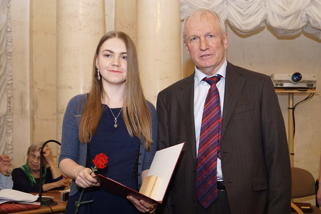 Студентка ИПММ СПбПУ Светлана Петренко получила медаль РАН