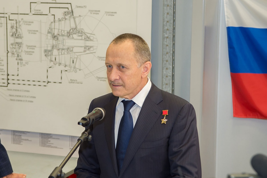 Исполнительный директор АО Климов А.И. Ватагин во время церемонии открытия Учебно-производственного участка