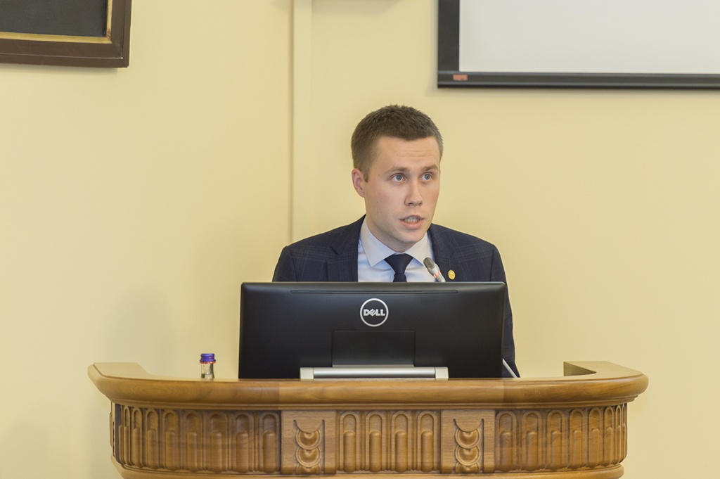 Доклад представил помощник ректора по делам молодежи М.А. Пашоликов 