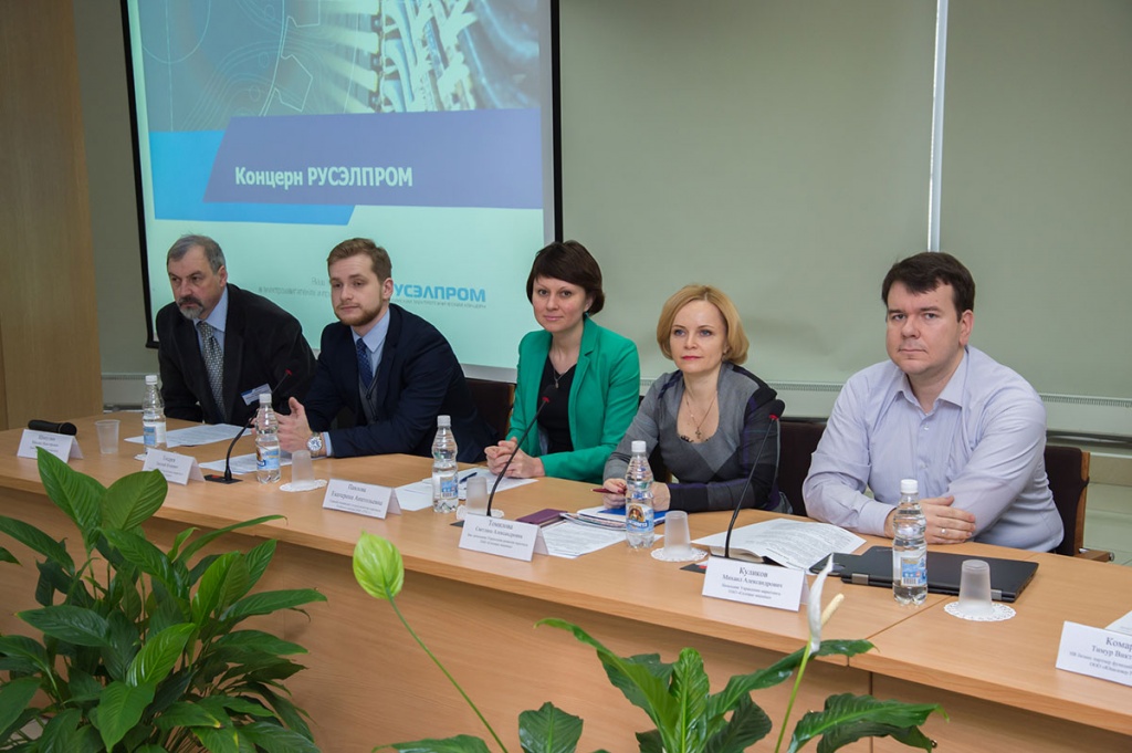 Судьями бизнес-соревнований выступили представители таких компаний, как ООО РУСЭЛПРОМ, ОАО Силовые машины, ОАО ТГК-1 и др. Судьями бизнес-соревнований выступили представители таких компаний, как ООО РУСЭЛПРОМ, ОАО Силовые машины, ОАО ТГК-1 и др.