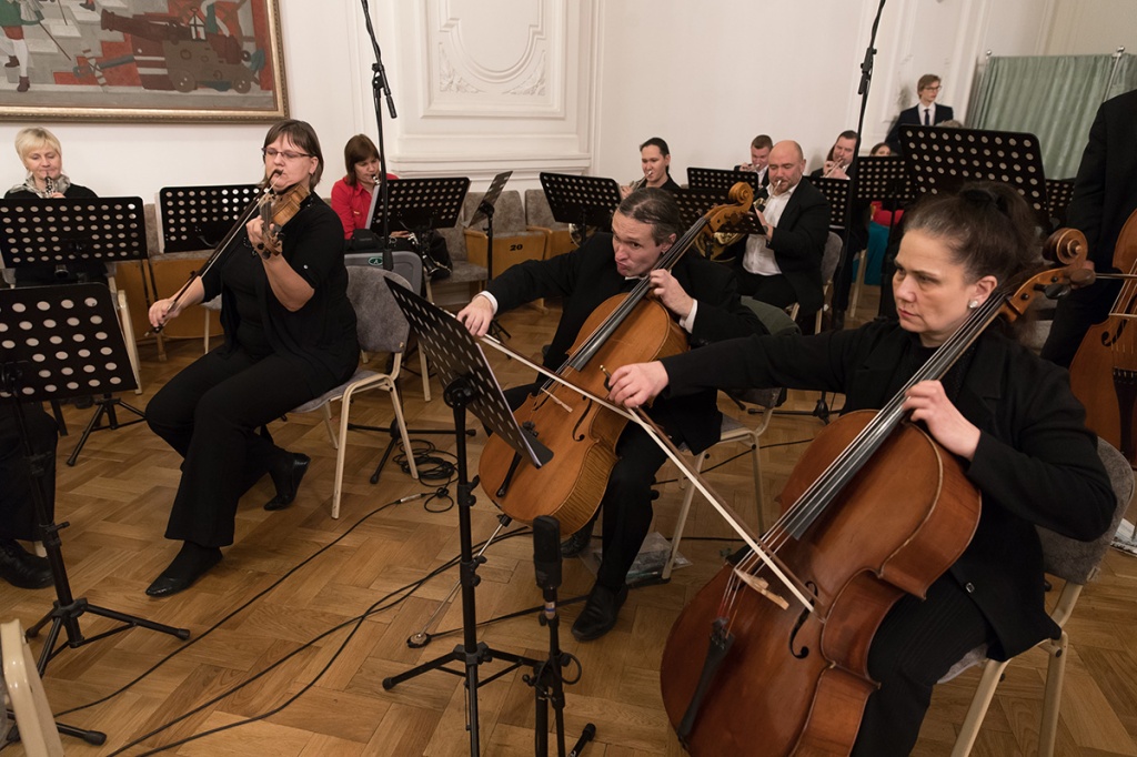 Музыкальное сопровождение бала обеспечил Губернаторский оркестр