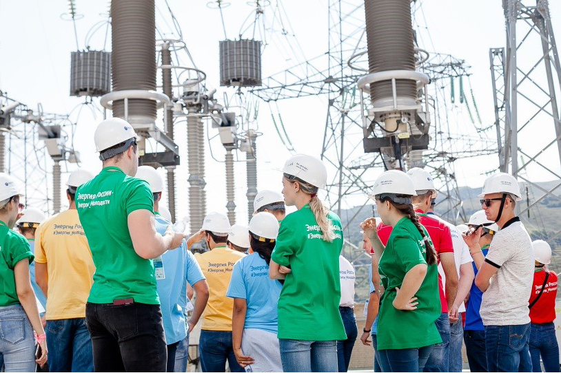 Студенты посетили экскурсии на крупнейшие электростанции региона 