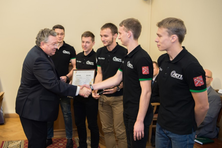Команде СПбПУ по Формуле Студент Polytech NCM вручены награды за участие в международных инженерных соревнованиях Команде СПбПУ по Формуле Студент Polytech NCM вручены награды за участие в международных инженерных соревнованиях