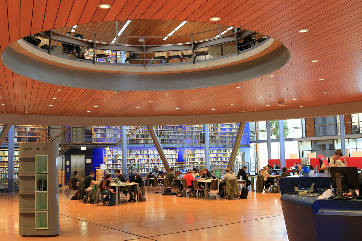 В Нидерландах большое внимание уделяется организации современного пространства библиотеки