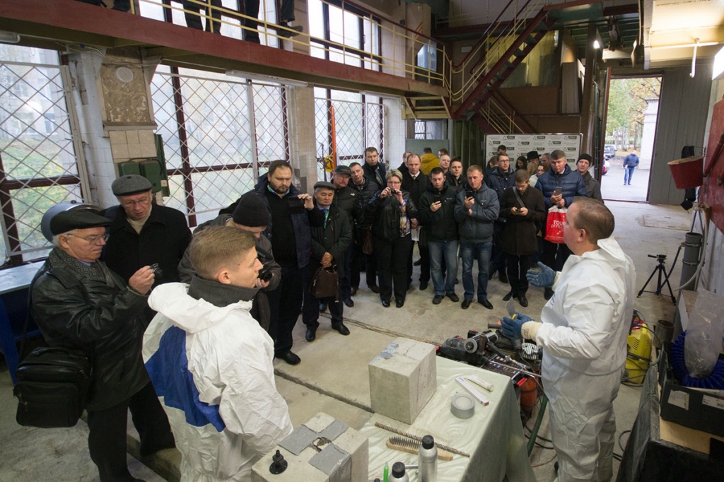 Участникам конференции продемонстрировали передовые технологии и приборы по обследованию зданий и сооружений Участникам конференции продемонстрировали передовые технологии и приборы по обследованию зданий и сооружений