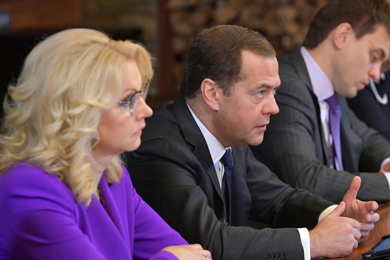 Премьер-министр РФ Д.А. Медведев встретился с ректорами ведущих вузов России 