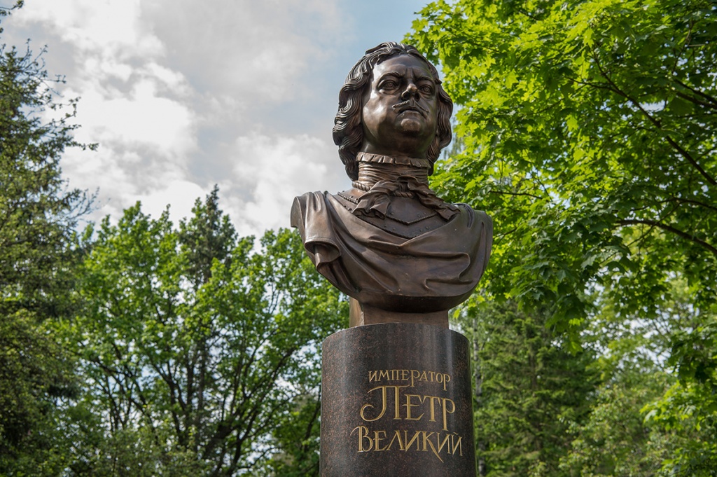 Покровителю СПбПУ – императору Петру Великому 345 лет со дня рождения Покровителю СПбПУ – императору Петру Великому 345 лет со дня рождения