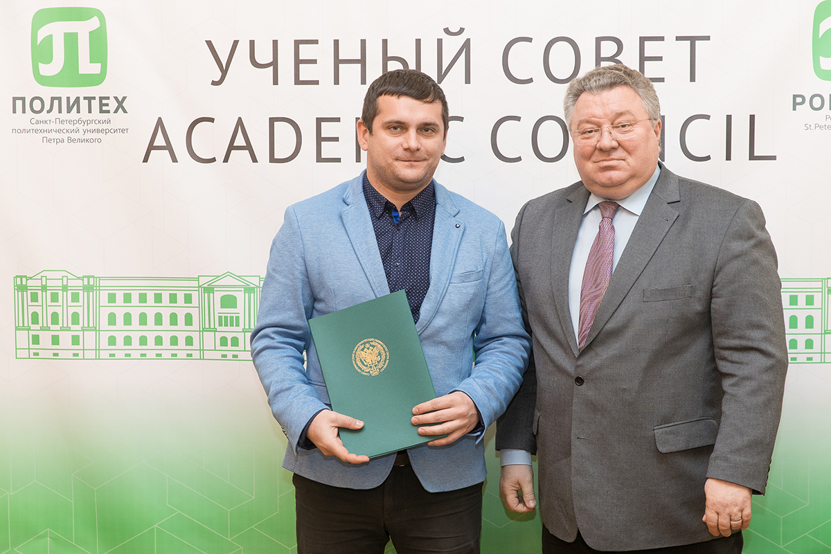 Благодарность ректора получил Д.В. Тихонов Благодарность ректора получил Д.В. Тихонов