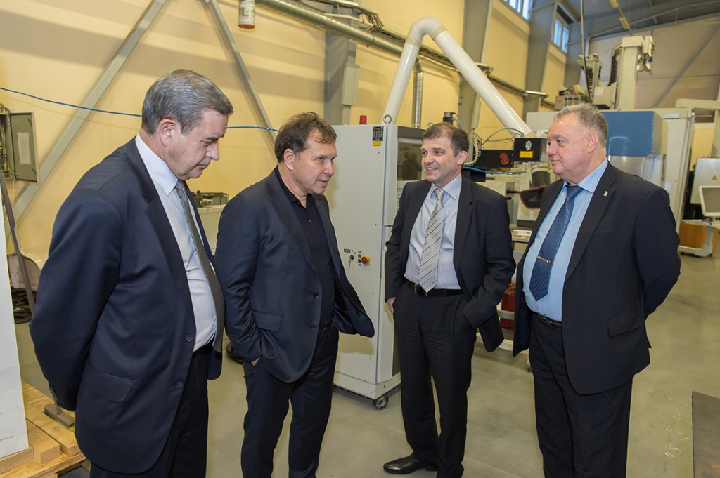 Ю.М. Михайлов посетил Российско-Германский центр лазерных технологий СПбПУ