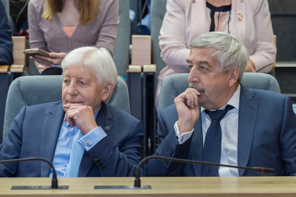 Гендиректор ЦНИИ КМ Прометей А.С. Орыщенко и первый проректор СПбПУ В.В. Глухов Гендиректор ЦНИИ КМ Прометей А.С. Орыщенко и первый проректор СПбПУ В.В. Глухов