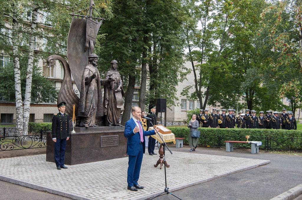 Президент Общенациональной программы В кругу семьи А.С. Ковтунец