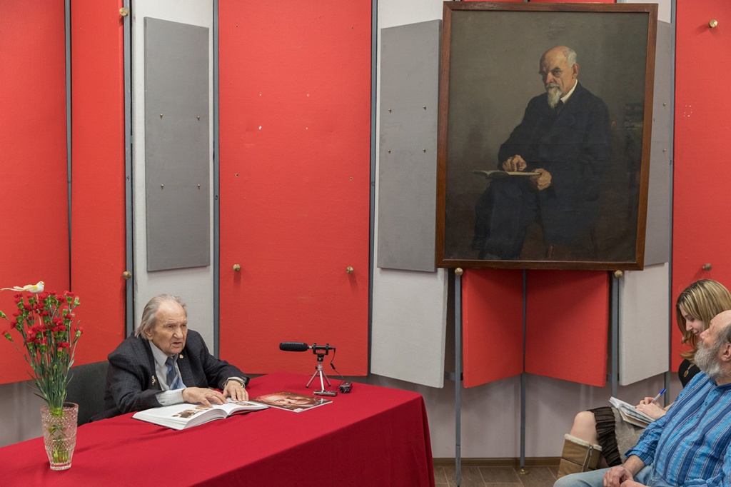 А.П. Левитин и нарисованный им портрет профессора Политеха, выдающегося инженера-электротехника В.А. Толвинского А.П. Левитин и нарисованный им портрет профессора Политеха, выдающегося инженера-электротехника В.А. Толвинского