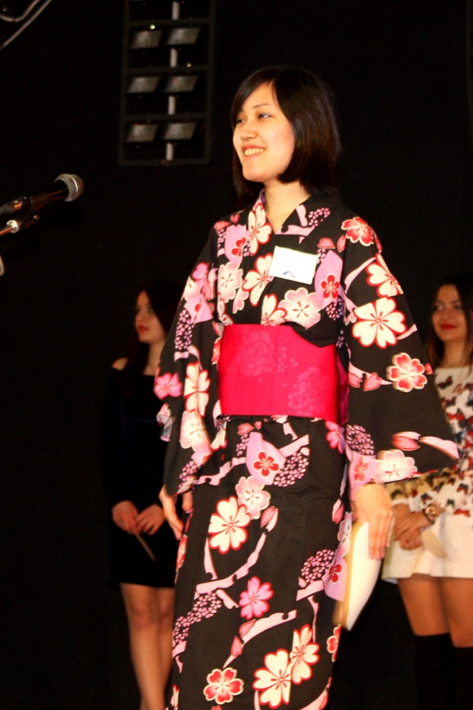 На конкурсе Мисс ИМОП Майко Мизутани рассказала о японской культуре и традициях
