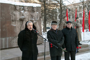 В.В. Глухов, Ю.С .Васильев, К.А. Дубаренко на митинге