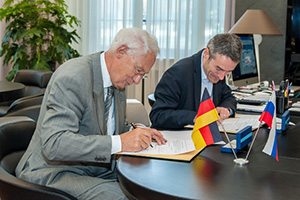 Подписание соглашения Подписание соглашения