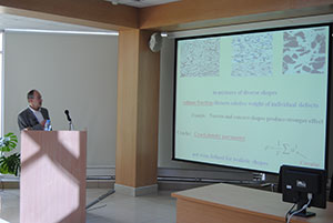 Профессор Марк Качанов (Университет Тафтса, США) прочитал лекцию в СПбПУ