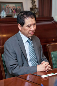 Президент Похангского университета Йонмин Ким