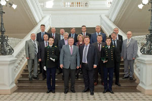 Участники встречи на Парадной лестнице Участники встречи на Парадной лестнице