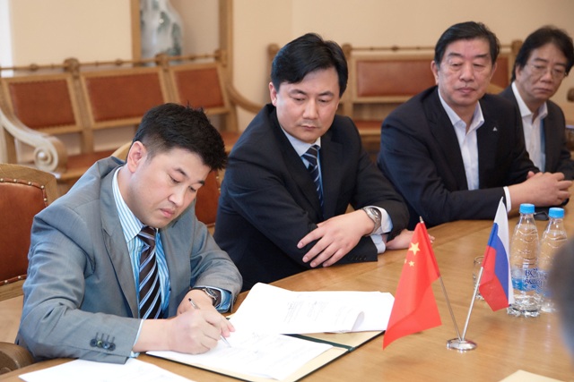 директор компании Weihai TSE Technology Ван Цин Шэн директор компании Weihai TSE Technology Ван Цин Шэн