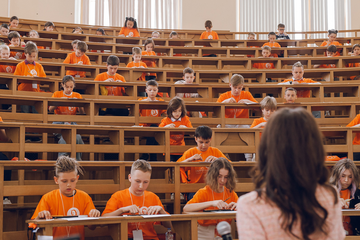 В чемпионате России по креативной математике iMaths приняли участие дети из 17 городов